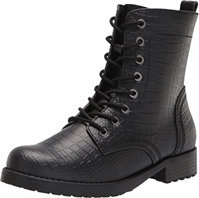 Photo 1 of Amazon Essentials Women's Lace-Up Combat Boot sizze 6
