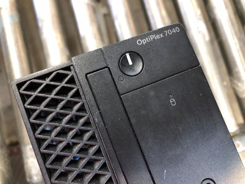 Photo 1 of Dell OptiPlex 7040 Small Form Factor PC, Intel Quad Core i7-6700 up to 4.0GHz, 16G DDR4, 512G SSD, Windows 10 Pro 64 Bit-Multi-Language Supports English/Spanish/French (Renewed)