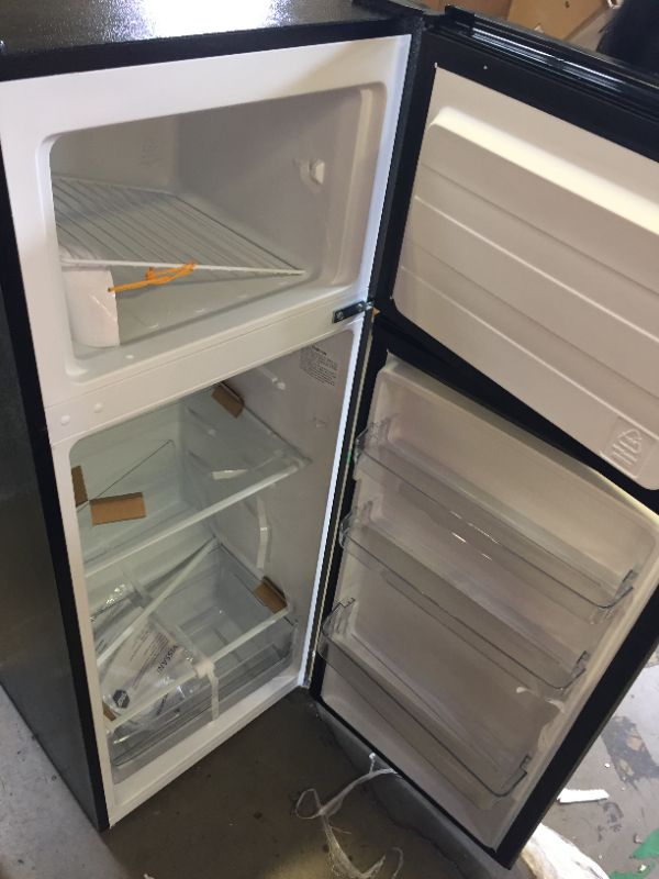 Photo 3 of 7.1 cu. ft. Top Freezer Refrigerator in Stainless Steel Look
