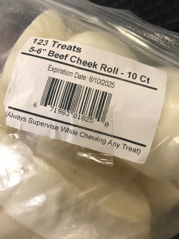 Photo 2 of 123 Treats - Thick Beef Cheek Retriever Roll for Dogs (6 inches - 10 Count) 6 Inch (Pack of 10)
EXP 06/10/2025