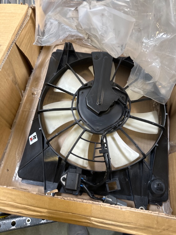 Photo 2 of Dorman 620-245 A/C Condenser Fan Assembly Compatible with Select Honda Models