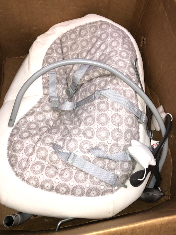 Photo 2 of Graco Simple Sway Swing Simple Sway Abbington