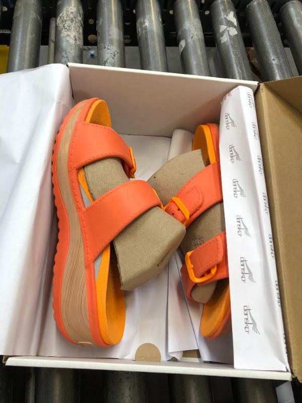 Photo 1 of kandi molded orange sandals size forgien 40 