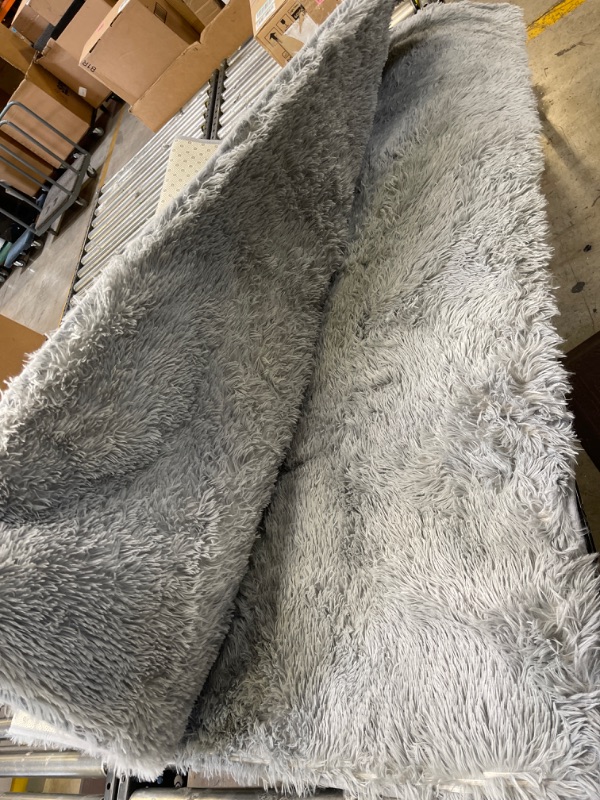 Photo 1 of 5' X 7' AREA SHAG RUG 