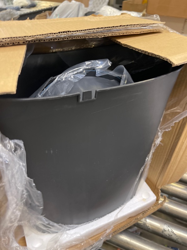 Photo 1 of Paper Shredder,VidaTeco 14-Sheet Cross-Cut Shredder with US Patented Cutter