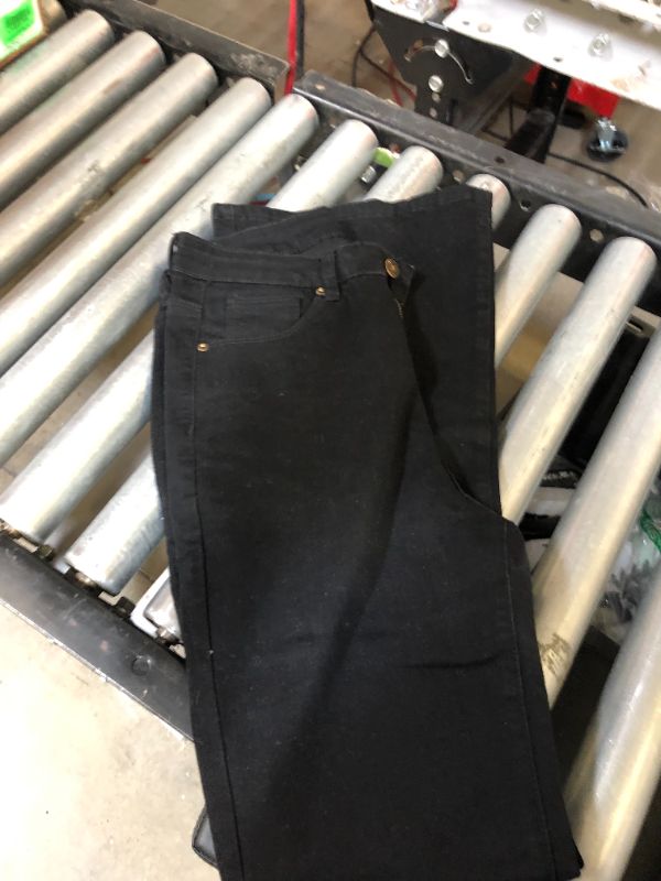 Photo 1 of GENERIC WOMENS PANTS SIZE 6 BLACK 