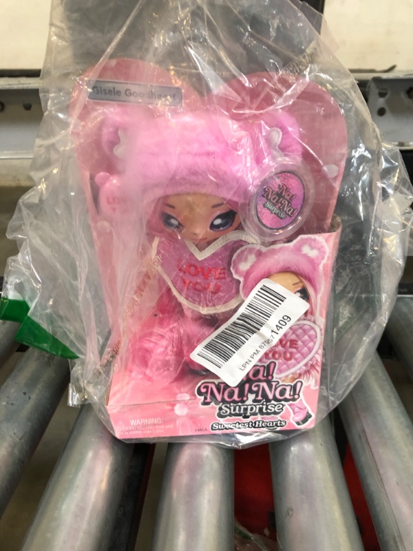 Photo 2 of Na! Na! Na! Surprise Gisele Goodheart - Pink Teddy Bear-Inspired 7.5" Fashion Doll with Pink Hair, Heart-Shaped Dress and Brush