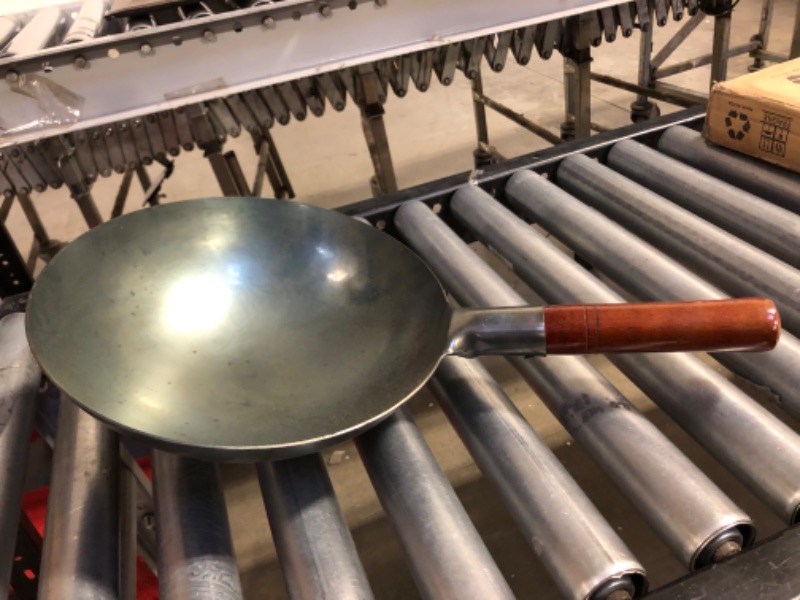 Photo 1 of 12" Wok Cooking Pan