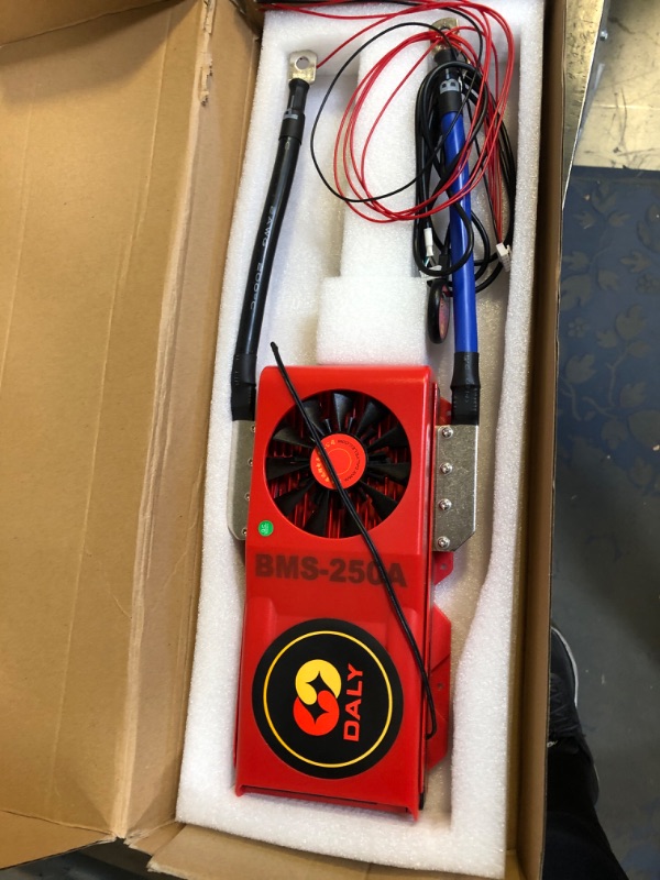 Photo 2 of DALY Smart BMS 4S LiFePo4 12V 250A with UART Communictaion Bluetooth BMS Cooling Fan for Rated 3.2V Lithium Battery Power Bank Protection,Off Grid Application, Solar System 250A UART BT Fan