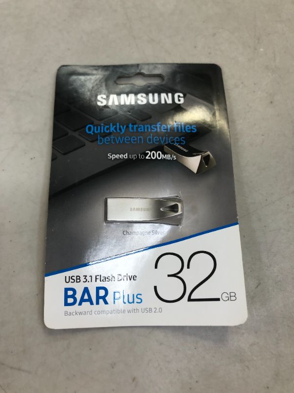 Photo 2 of Samsung 32GB USB 3.1 Gen 1 BAR Plus Flash Drive (Silver)