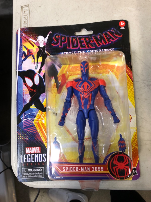 Photo 2 of Spider-Man Marvel Legends Series Across The Spider-Verse 2099 6-inch Action Figure Toy, 2 Accessories Standard