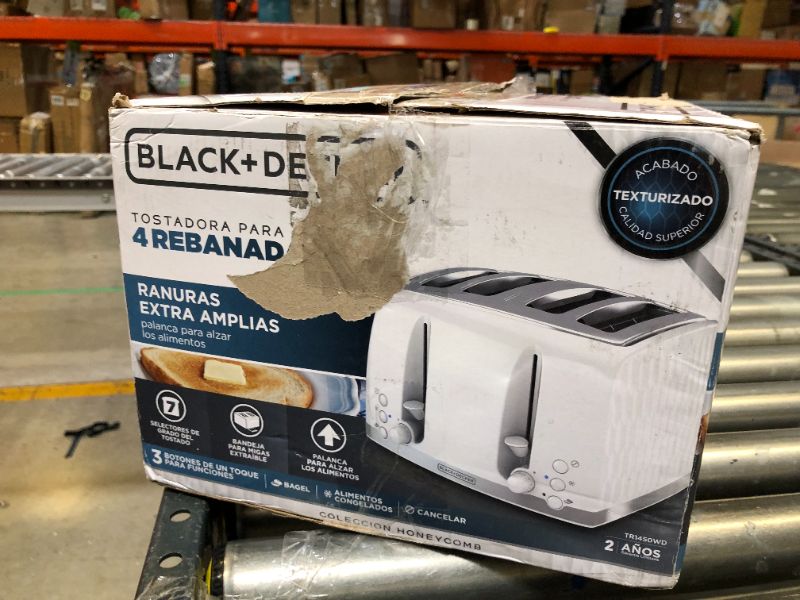 Photo 3 of Black+Decker Honeycomb Collection 4-Slice Toaster with Premium Textured Finish, TR1450WD, White