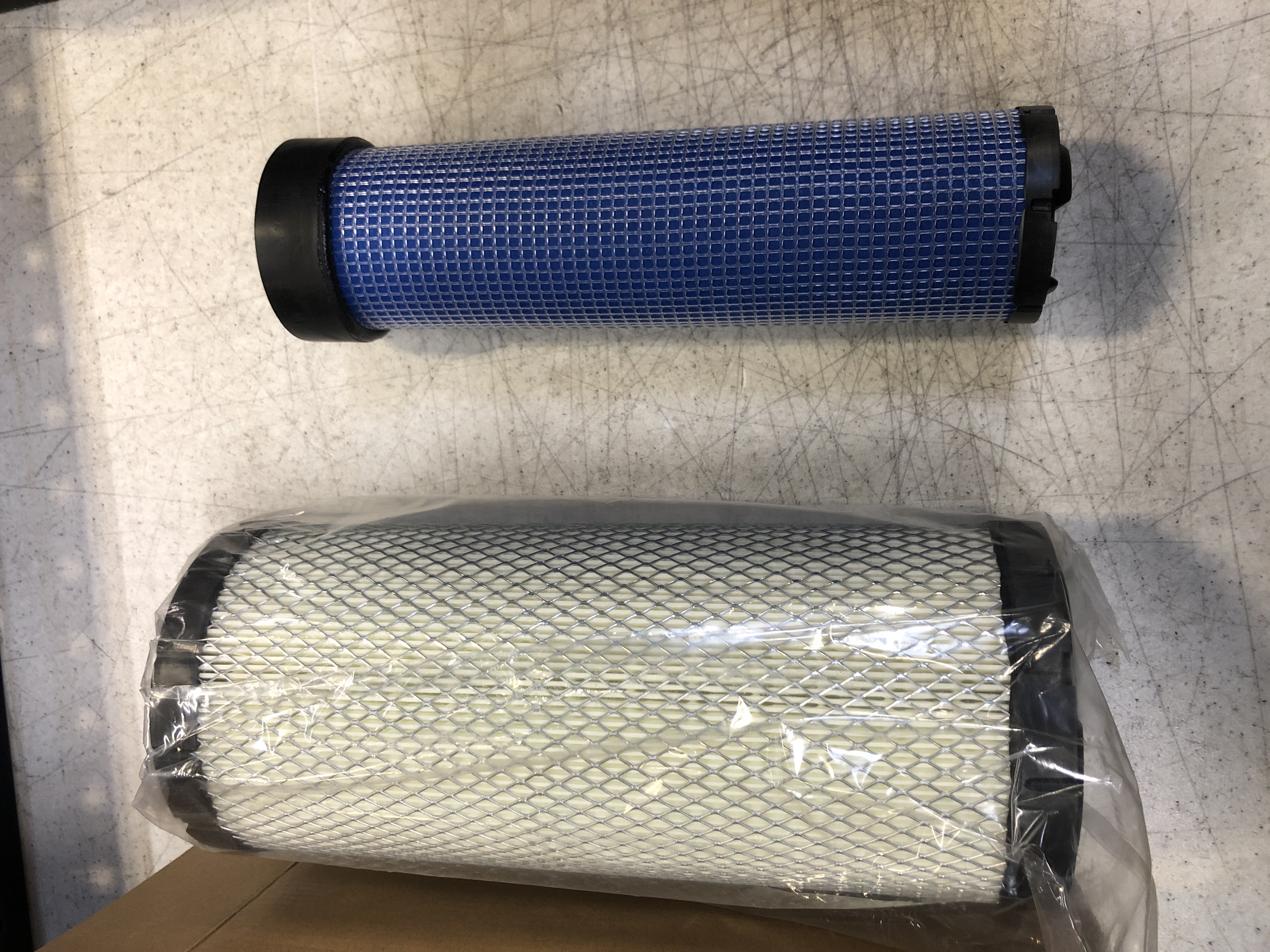 Photo 3 of Air Filter kit for Donaldson P822768 P822769, R1401-42270 R1401-42280, RE68048 RE68049, 6666333 6669547, AF25553 AF25554, LAF8143, 129062-12560, 140-2334 134-8726, RS3702 RS3703 (Inner and Outer)
