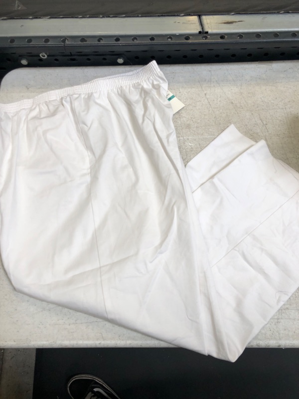 Photo 2 of Alfred Dunner All Around Elastic Waist Cotton Short Twill Pants 16 White