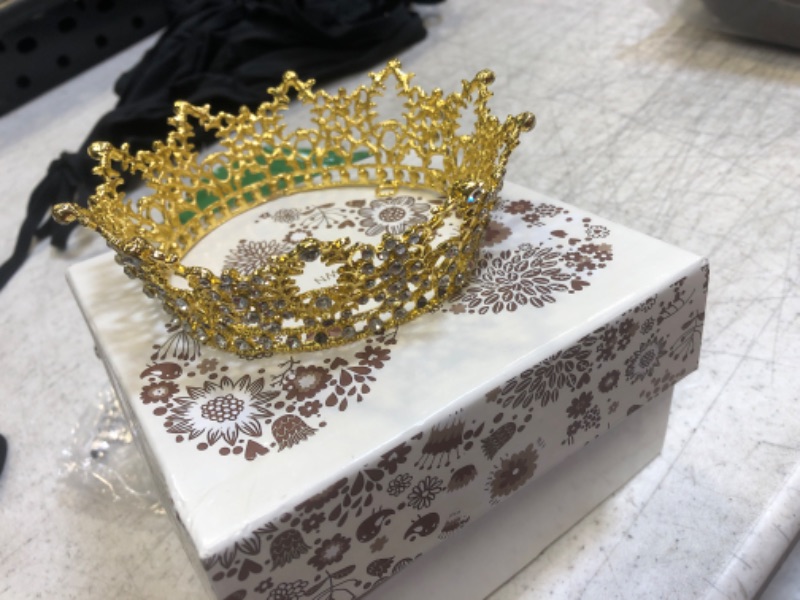 Photo 2 of JamingHG Rhinestone Cake Topper Crown Fancy Party Cake Decoration Princess And Prince Headpiece(Gold) missing gems 