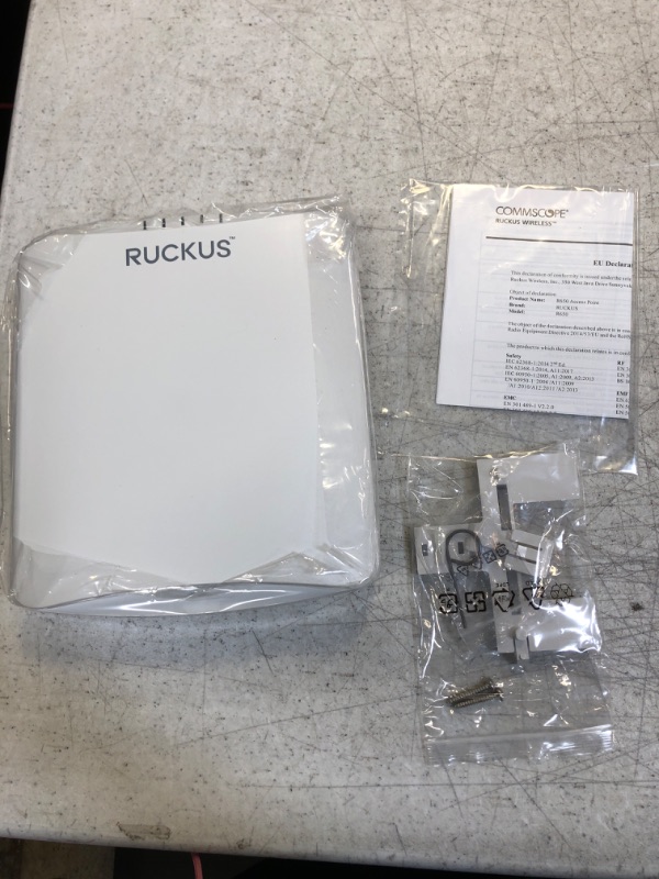 Photo 1 of Ruckus R650 Wi-Fi 6 (802.11ax) 4x4:4 Wi-Fi Access Point (901-R650-US00)
