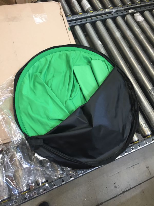 Photo 2 of RGTBANWPN Green Screen Chair, 59in Portable Green Screen Chair, Portable Background, 4.65ft Green Background Screen Portable, Chroma Key Green for Video Chat, Zoom, Green Screen Video Background.