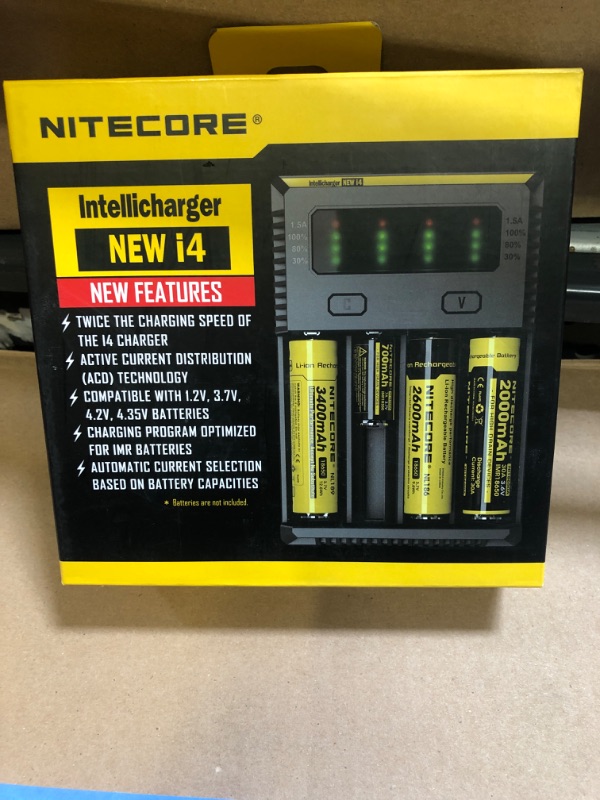Photo 1 of NITECORE i4 Intellicharge universal smart battery Charger