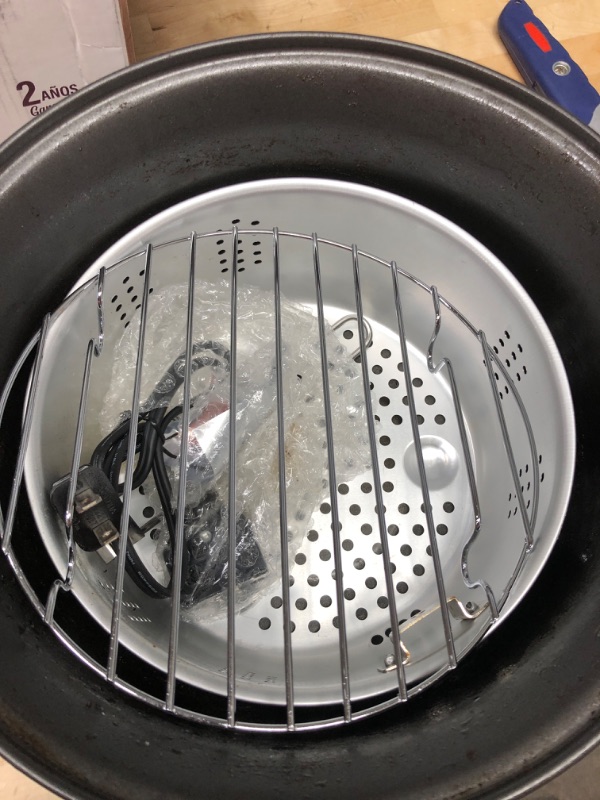 Photo 3 of * used and dirty *
Continental Electric CP43279 5 Liter Deep Fryer Stainless Steel, Silver
