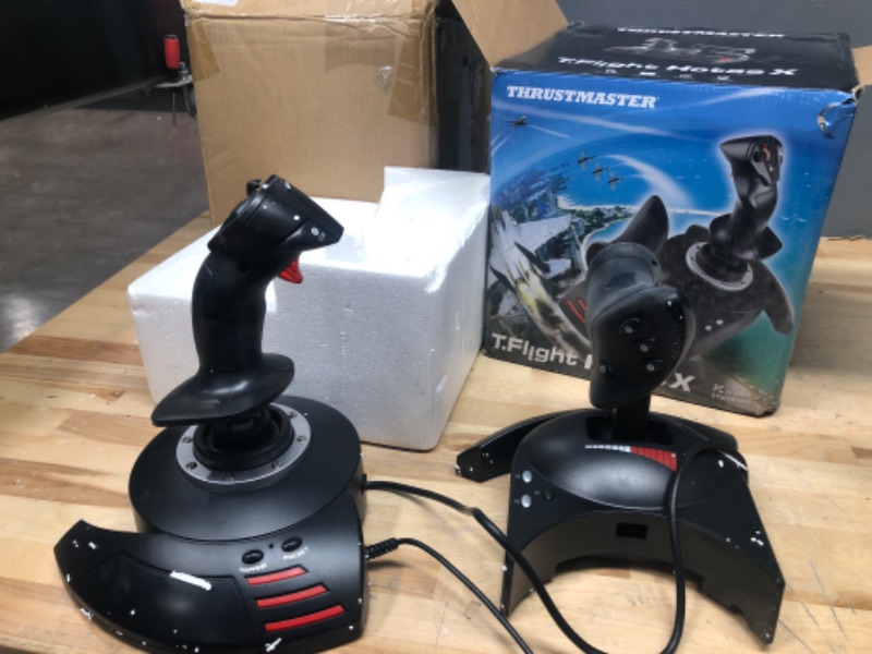 Photo 2 of **TESTED* Thrustmaster T. Flight HOTAS X