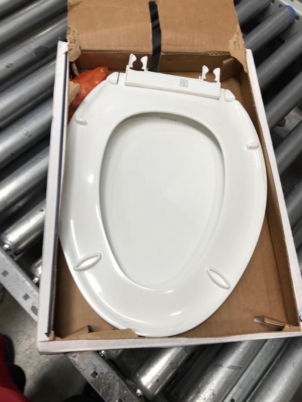 Photo 2 of 18 5/8" ENLONGATED TOILET BOWL SEAT
