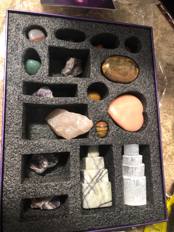 Photo 2 of 16 pcs crystals