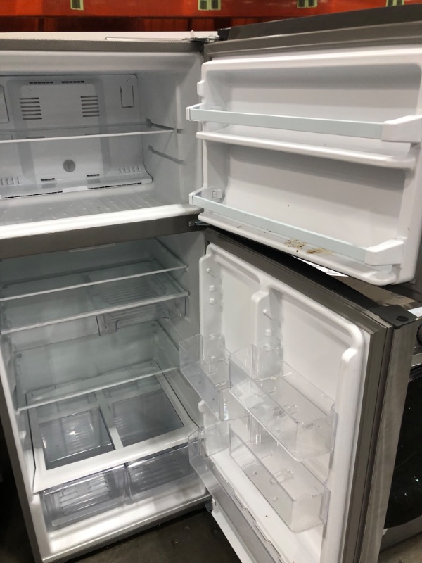 Photo 3 of Whirlpool 11.6-cu ft Counter-depth Top-Freezer Refrigerator (Fingerprint-resistant Stainless)