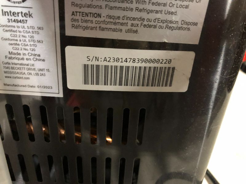 Photo 9 of ***NONFUNCTIONAL - FOR PARTS - SEE NOTES***
Frigidaire EFIC237 Countertop Crunchy Chewable Nugget Ice Maker