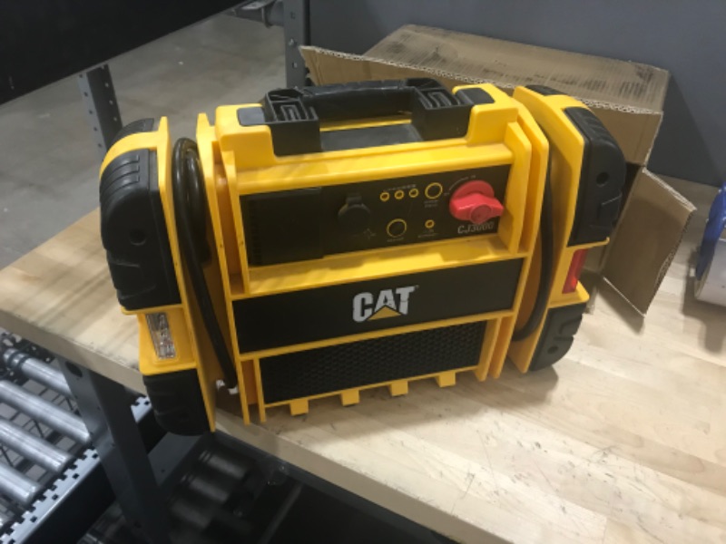 Photo 4 of **NON-FUNCTIONAL, PARTS ONLY** CAT CJ3000 Professional Jump Starter: 2000 Peak/1000 Instant Amps, Built-In Power Switch, Battery Clamps