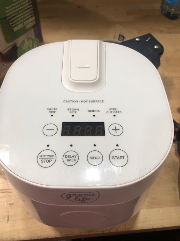 Photo 2 of ***OPEN BOX MAY BE MISSING HARDWARE***  ***TESTED***
GreenLife Healthy Ceramic Nonstick 4-Cup Rice Oats and Grains Cooker, PFAS-Free, Dishwasher Safe Parts, White White Cooker
