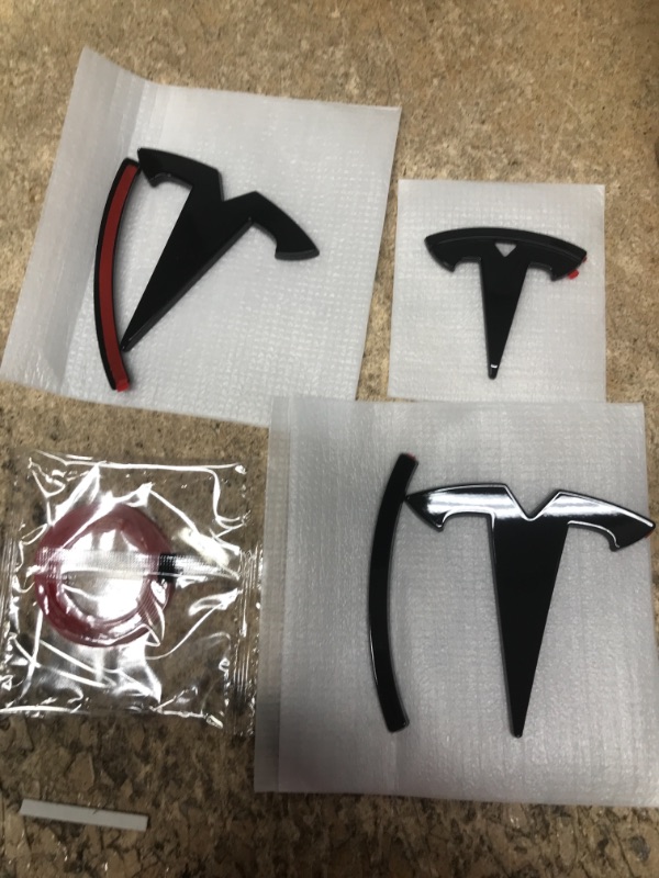 Photo 2 of 7 items, Tesla Model Y Model 3 Logo Emblem Set Tesla Accessories Steering Wheel/Front Trunk/Rear Trunk Logo Cover Emblem Badge Decals 3PCS/Set for Tesla Model 3/Y bundle