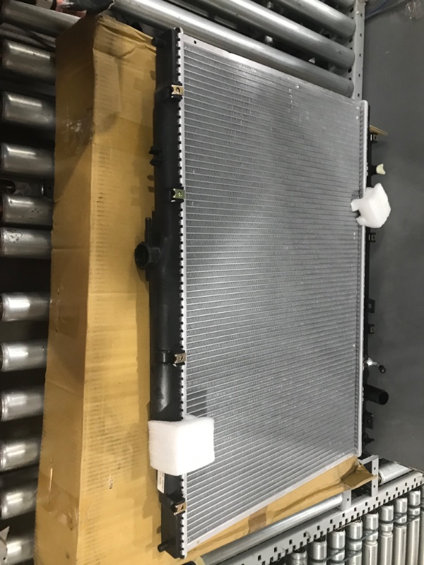 Photo 2 of Denso 221-3232 Radiator