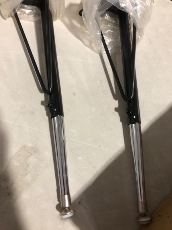 Photo 3 of * used *
table legs ( black and chrome )