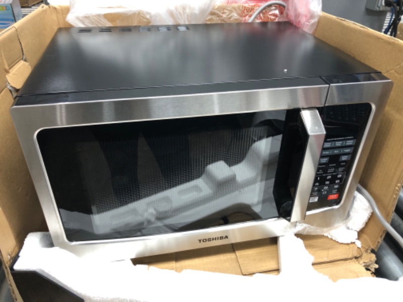 Photo 2 of **PARTS ONLY**TOSHIBA EM131A5C-SS Countertop Microwave Oven, 1.2 Cu Ft with 12.4" Turntable, Smart Humidity Sensor with 12 Auto Menus, Mute Function & ECO Mode, Easy Clean Interior, Stainless Steel & 1100W Silver Microwave Oven