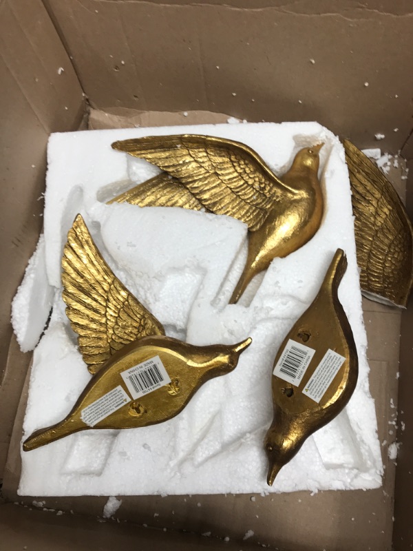 Photo 4 of ***DAMAGE***
Deco 79 Resin Bird Metallic 3D Sculpted Floating Wall Decor, Set of 3 10",10",10"H, Gold