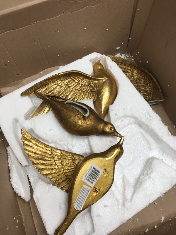 Photo 2 of ***DAMAGE***
Deco 79 Resin Bird Metallic 3D Sculpted Floating Wall Decor, Set of 3 10",10",10"H, Gold