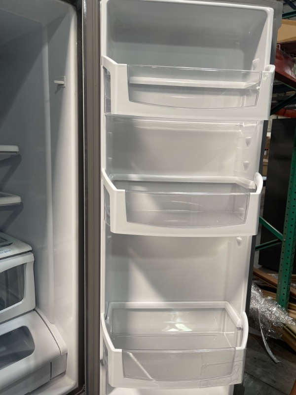 Photo 7 of Whirlpool 24.7-cu ft French Door Refrigerator with Ice Maker (Fingerprint Resistant Stainless Steel)