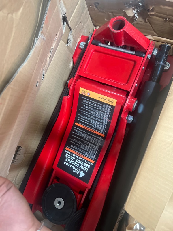 Photo 2 of BIG RED AT84007R Torin Hydraulic Low Profile Service/Floor Jack with Dual Piston Quick Lift Pump, 4 Ton (8,000 Lb) Capacity, Red
