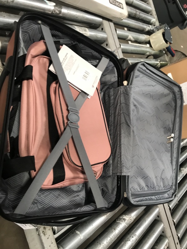 Photo 2 of *Used* Travelers Club Chicago Hardside Expandable Spinner Luggage, Rose Gold, 3 Piece Set Rose Gold 3 Piece Set