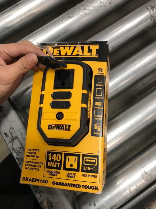 Photo 2 of DeWalt Power Inverter Dxaepi140