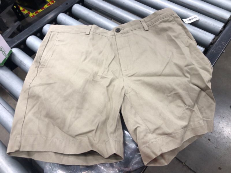 Photo 2 of Amazon Essentials Men's Slim-Fit 7" Short, Khaki Brown, 36
