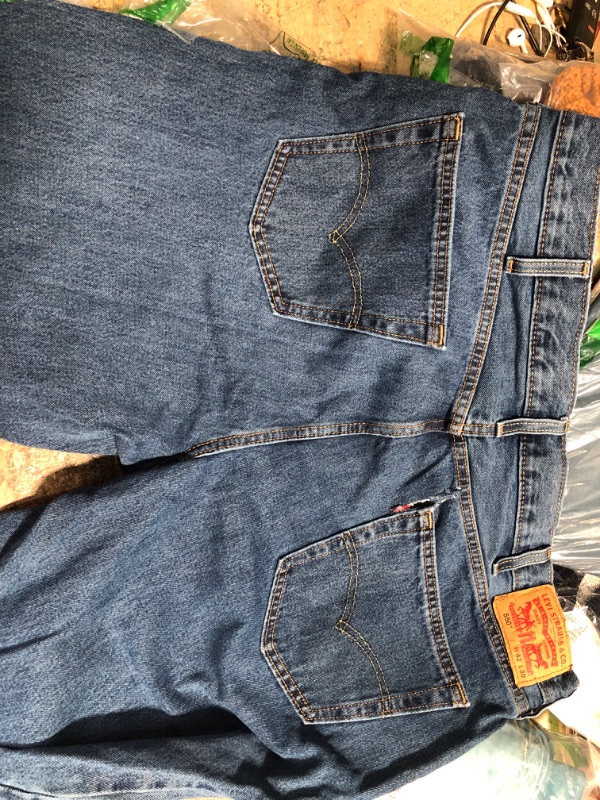 Photo 3 of LEVI STRAUSS 550 RELAXED FIT  W42X L30