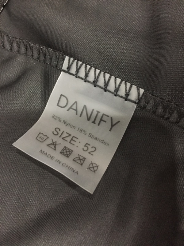 Photo 1 of bundle of assorted clothing 5xl, S size:52