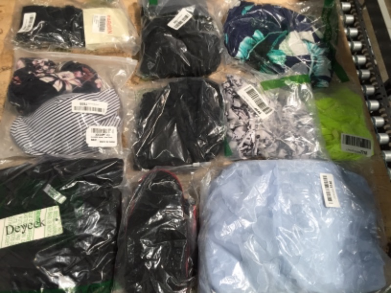 Photo 1 of 10 piece bundle of clothing and assorted items