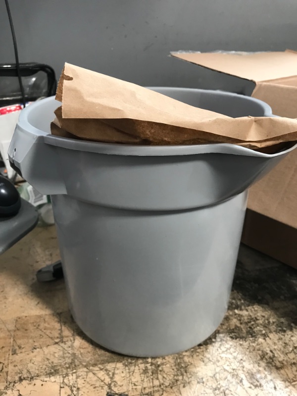 Photo 1 of **unbranded bucket