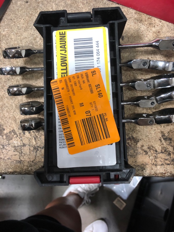 Photo 2 of Husky Flex Ratcheting MM Combination Wrench Set (7-Piece)