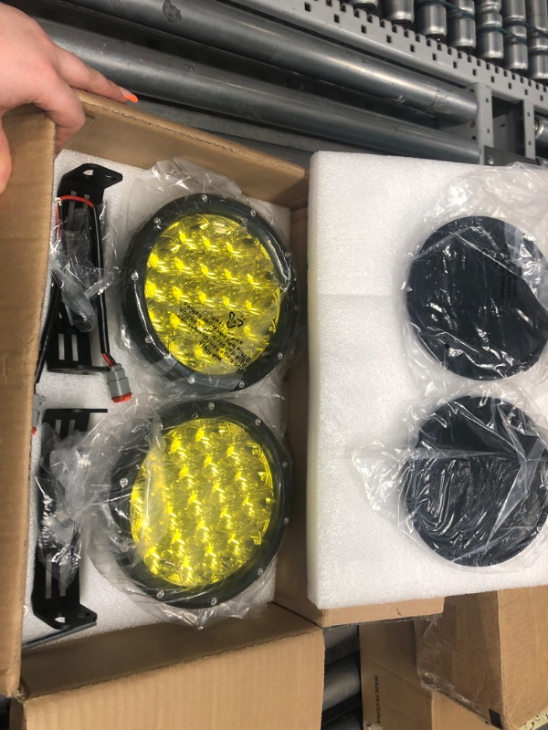 Photo 1 of BIGLION.X 7inch Amber Round Off Road Lights Pair 210W 32000LM Super Bright Yellow LED Offroad Driving Lights Spot Lights Waterproof IP68 With EMC 12V-32V for Pickup Trucks Jeep SUV UTV 7Inch amber offroad lights