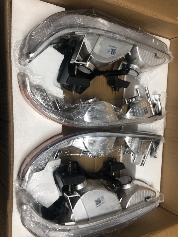 Photo 2 of ADCARLIGHTS Headlight Assembly for 1999-2002 Chevy Silverado 1500 2500/2001-2002 Chevy Silverado 1500HD 2500HD 3500/2000-2006 Tahoe Suburban 1500 2500 Chrome Housing with Amber Reflector OE Type Chrome Housing Amber Reflector