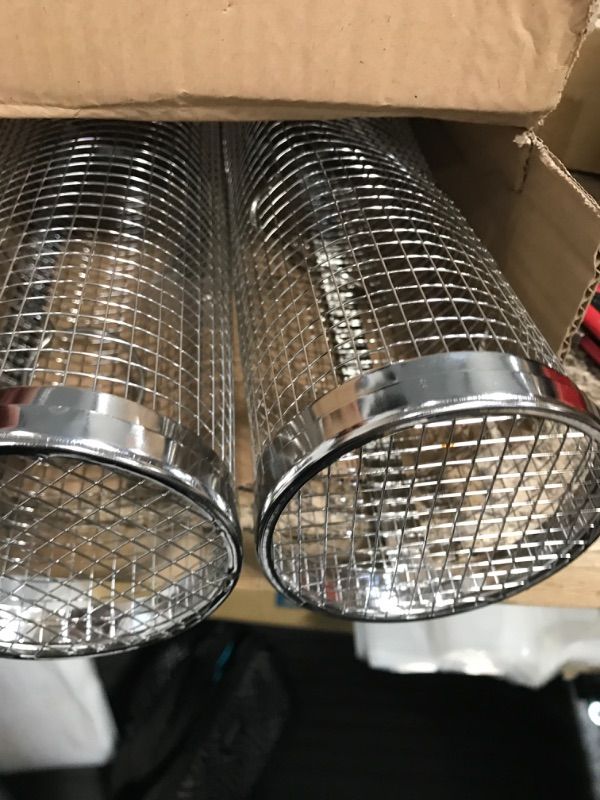 Photo 1 of 2 Pcs Stainless Steel Fish Cage Type Barbecue Cage, Portable Campfire Rolling Barbecue Net For Outdoor Barbecue Fish, Shrimp, Meat, Vegetables, Fries, Camping Picnic Cookware. (2 Pieces 11.8 Inches)
