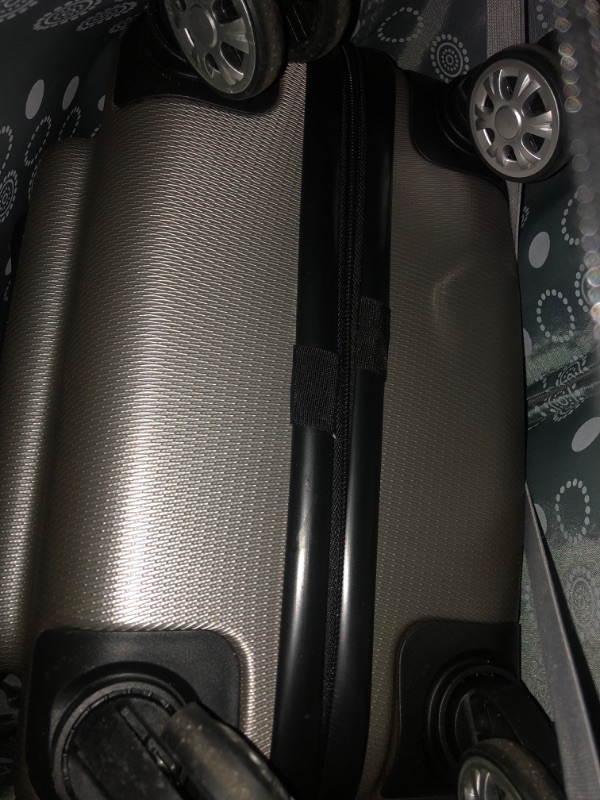 Photo 5 of [READ NOTES]
Rockland Melbourne Hardside Expandable Spinner Wheel Luggage, Silver, 2-Piece Set (20/28)